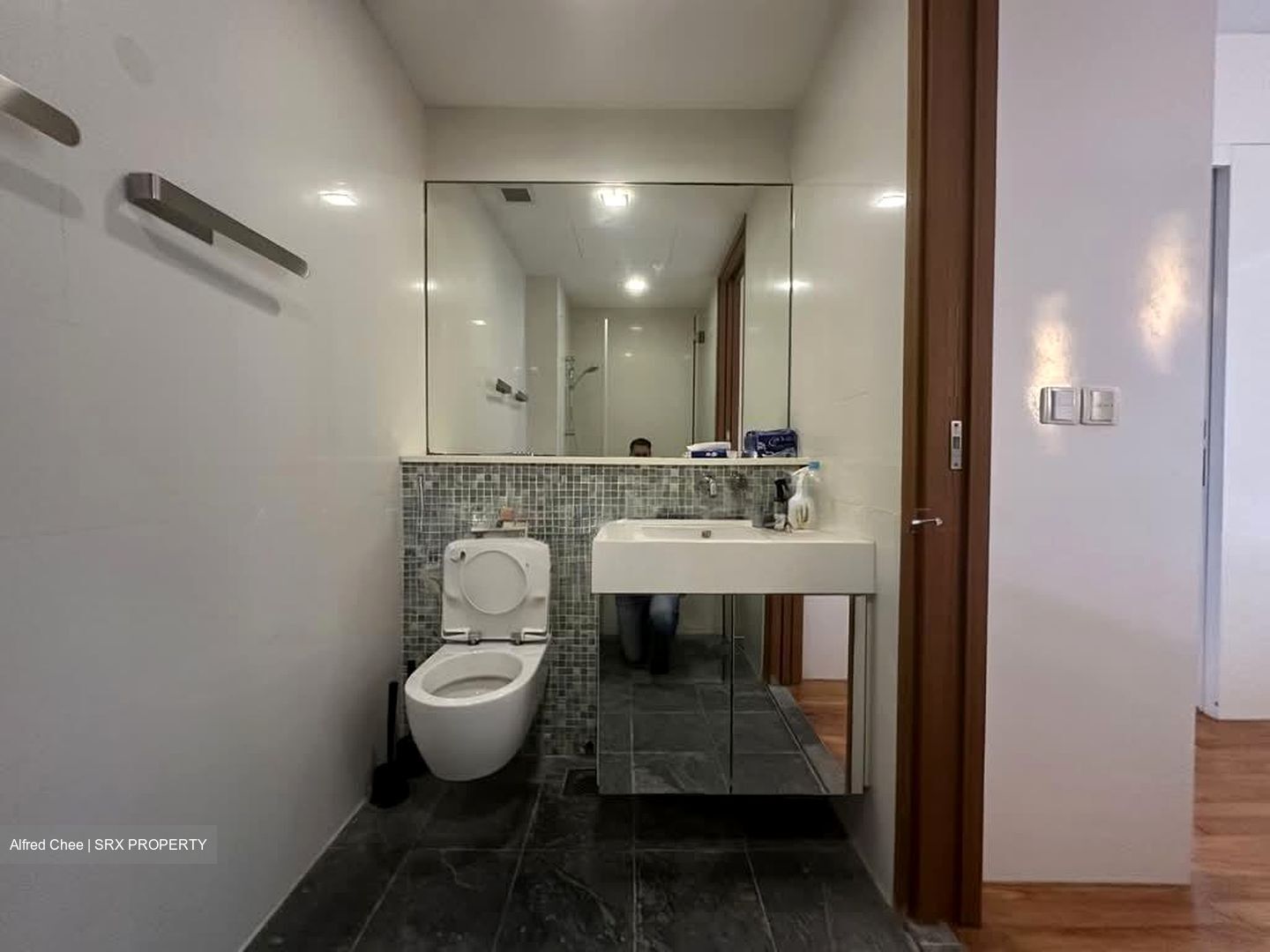 RV Suites (D10), Apartment #575812091